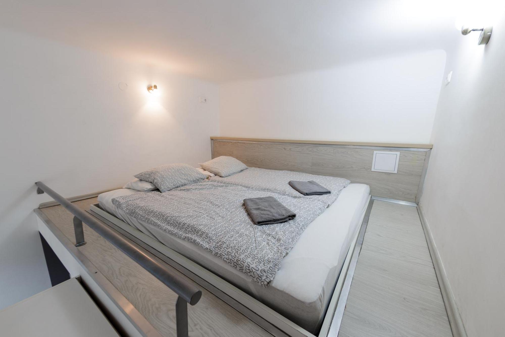 Prime Location Stylish Flats Apartmán